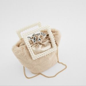 ZARA FAUX FUR BASKET BAG WITH PEARL